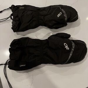 Outdoor Research Gloves/ mitts